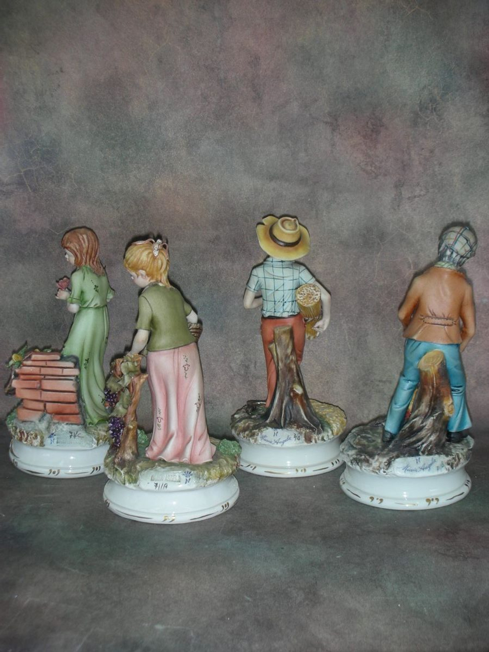 Статуэтка. Фарфор. Времена года. Capodimonte. Италия