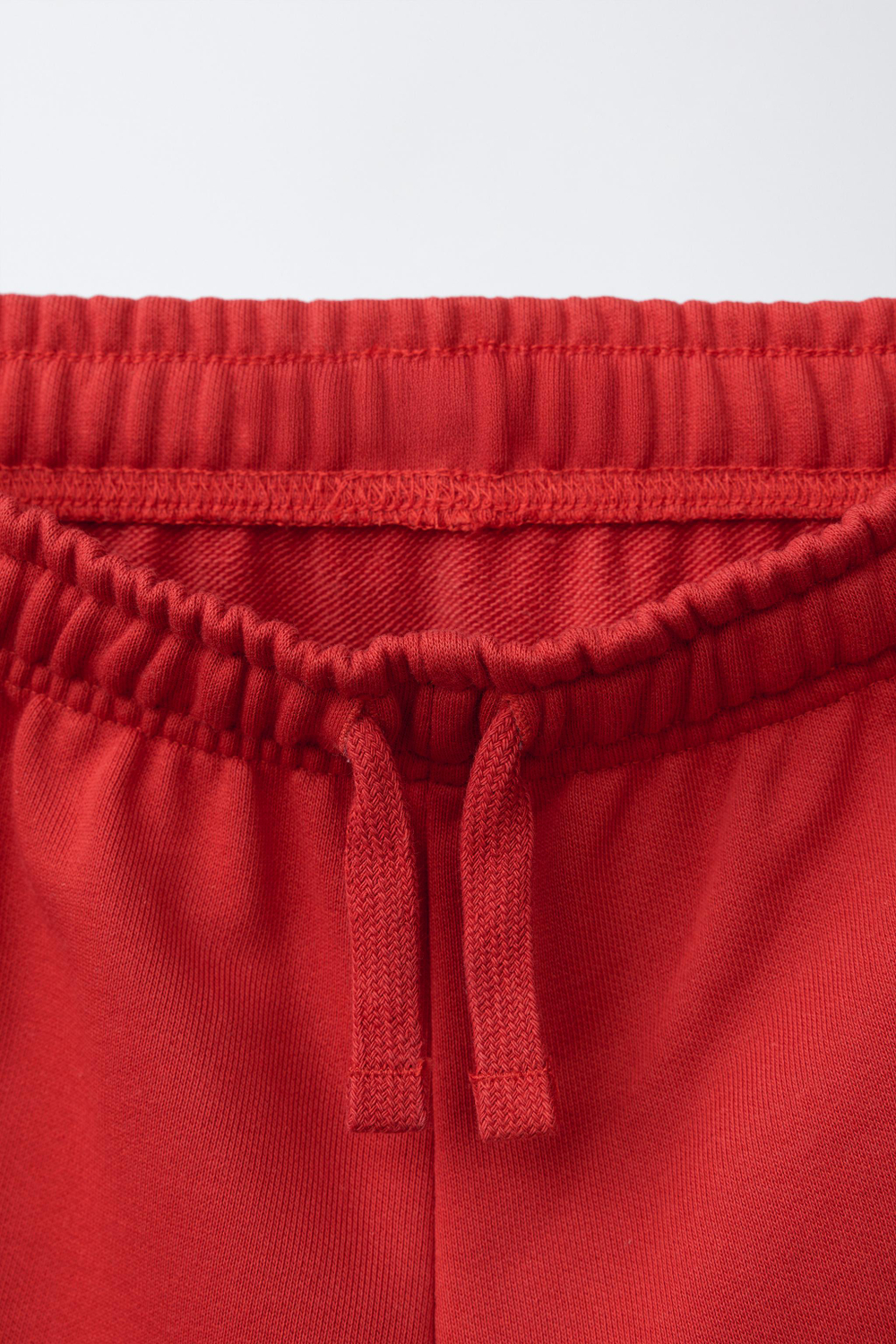 ZARA ОДНОТОННЫЕ ШОРТЫ, КРАСНЫЙ