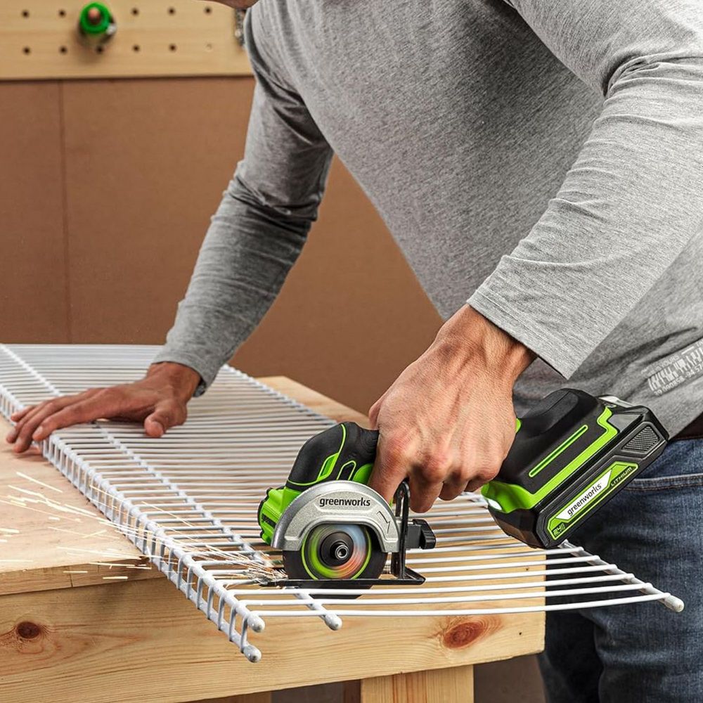 Угловая мини-шлифмашина акк. Greenworks GD24UCS, 24V, б/щет, 20000 об/мин,76 мм, рез 18 мм,1х2Ач,ЗУ,кор (3402007CUA)