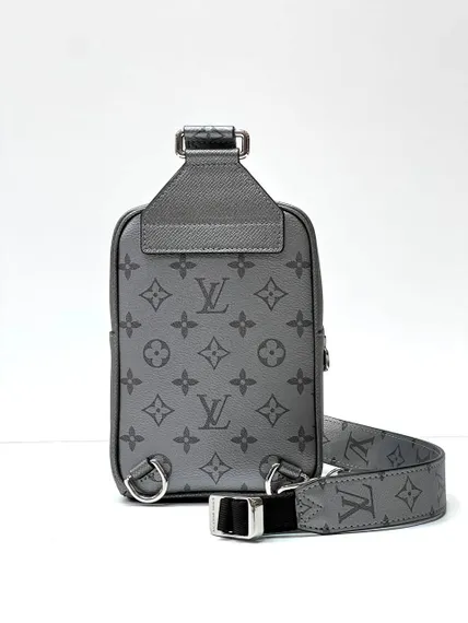 Сумка-слинг Louis Vuitton Outdoor
