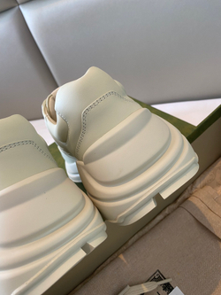 Gucci Rhyton Sneaker