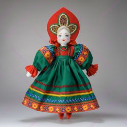 Текстильная кукла в кокошнике