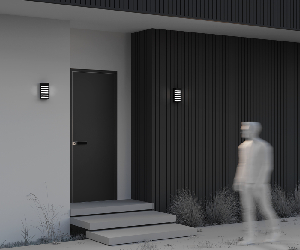 Уличный настенный светильник Outdoor O034WL-01B