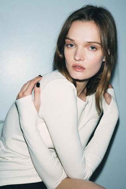 ZARA ФУТБОЛКА С ДЛИННЫМИ РУКАВАМИ И ВЫШИВКОЙ, ЭКРЮ