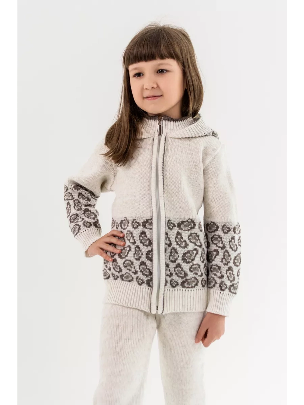 Кофта вязаная с капюшоном