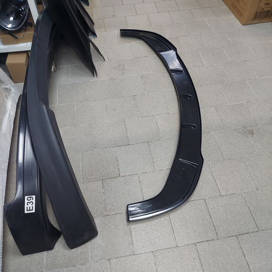 Накладка на бампер передний для BMW 5 серии E60 / E61 M-Packet (03-10)