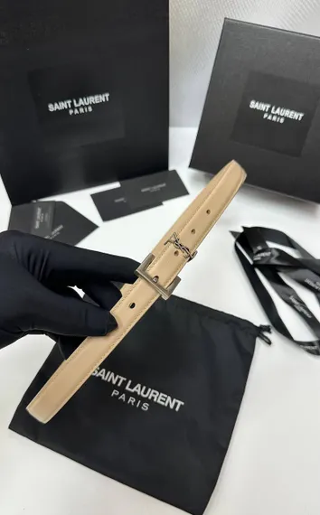 Ремень SAINT LAURENT с пряжкой CASSANDRE из зернистой кожи