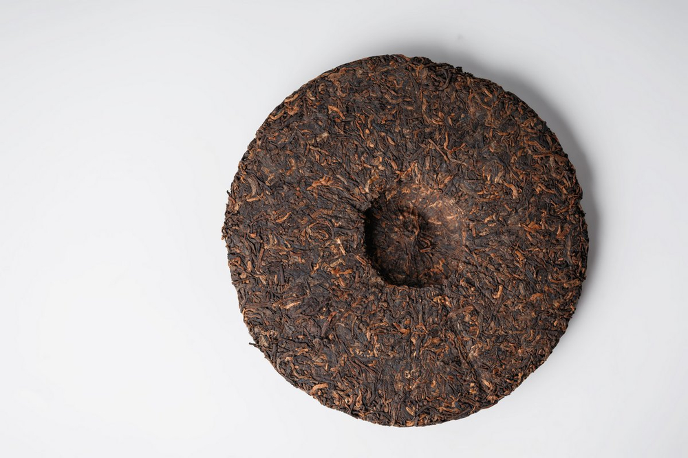 Шу пуэр Да И «Легенда о летающих тиграх». 357 г, 2015 год