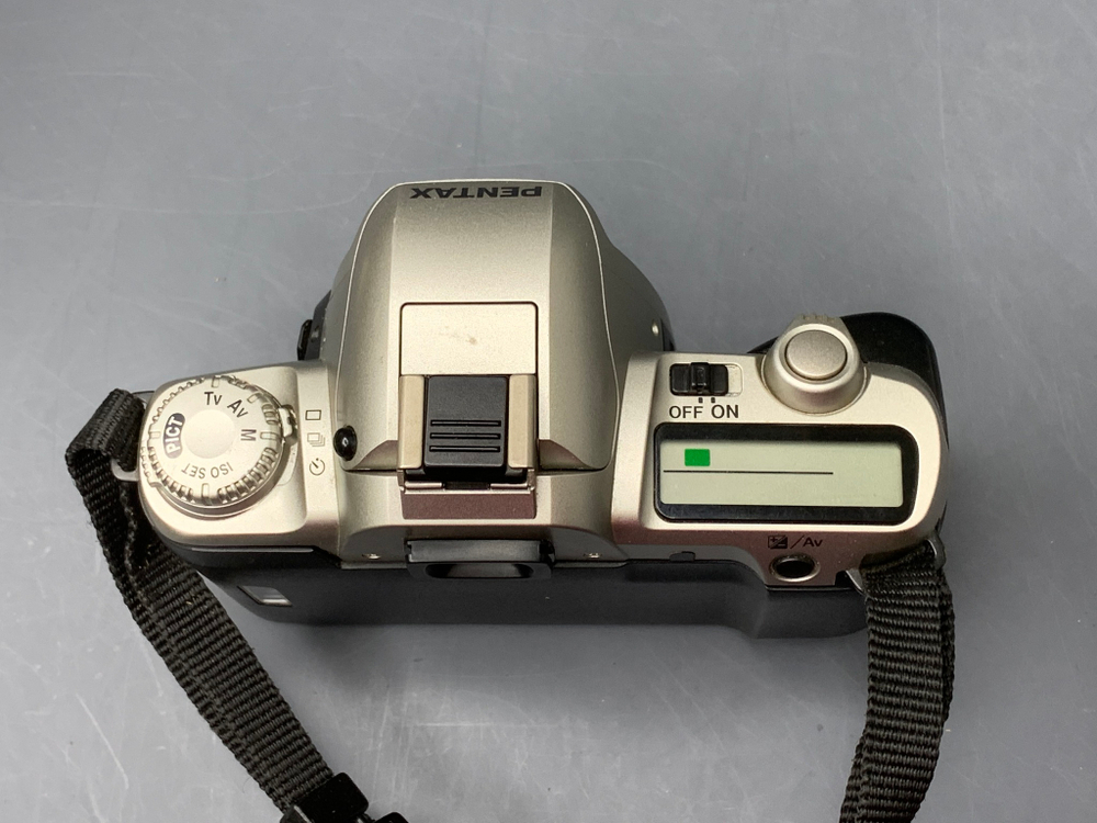 Pentax MZ-50 Kit Pentax 35-80mm пружина вспышки не отрабатывает