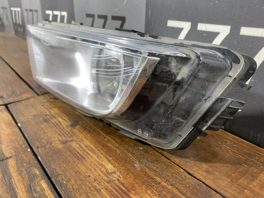 ПТФ передняя левая Skoda Octavia 3 (A7) 13-17 Б/У Оригинал 5E0941699D