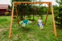 Деревянные качели с качелями гнездо Свиби