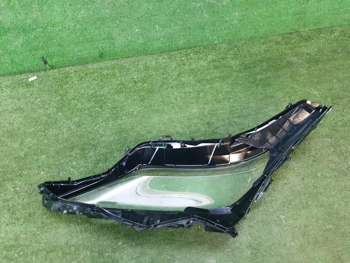 Стекло фары правое Lexus RX 4 (2019-2022)