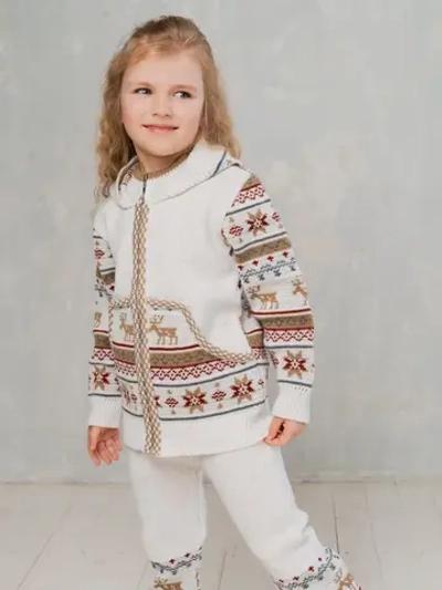 Кофта вязаная на молнии с капюшоном