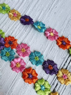 Тесьма кружево для рукоделия и вязания цветочки