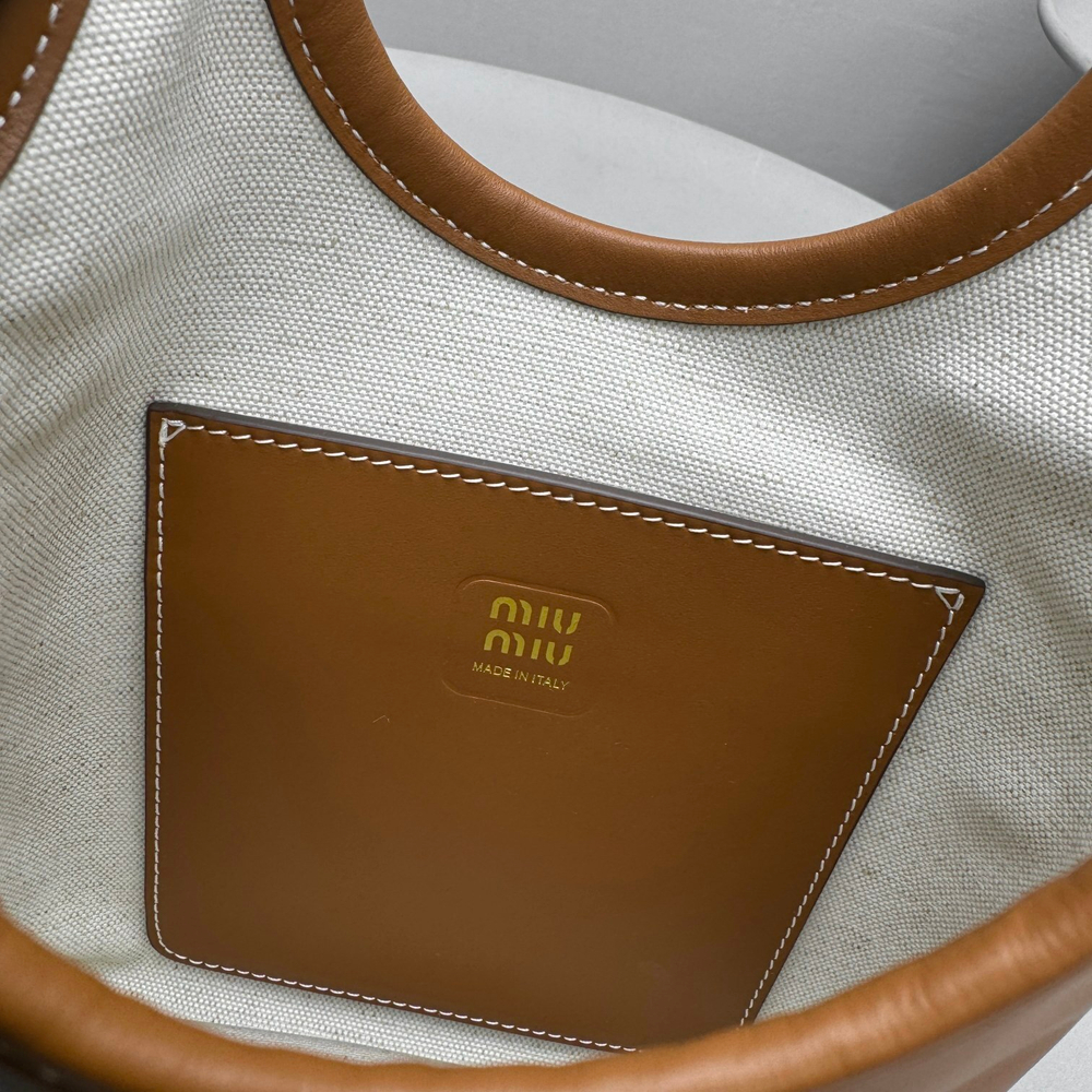 Miu Miu Ivy Bag 24 cm
