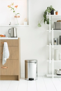 Brabantia Контейнер для мусора NewIcon 20л, полированная сталь