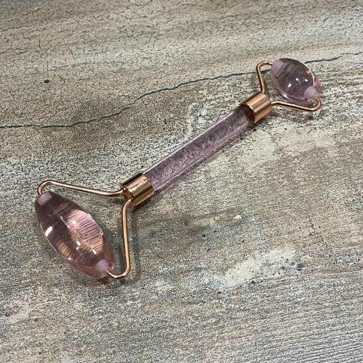 Массажер роликовый Кварц цвет розовый (матовый) металл золотистый розовый 14 см