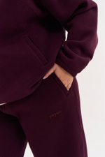 Джоггеры из футера с начесом в винном цвете