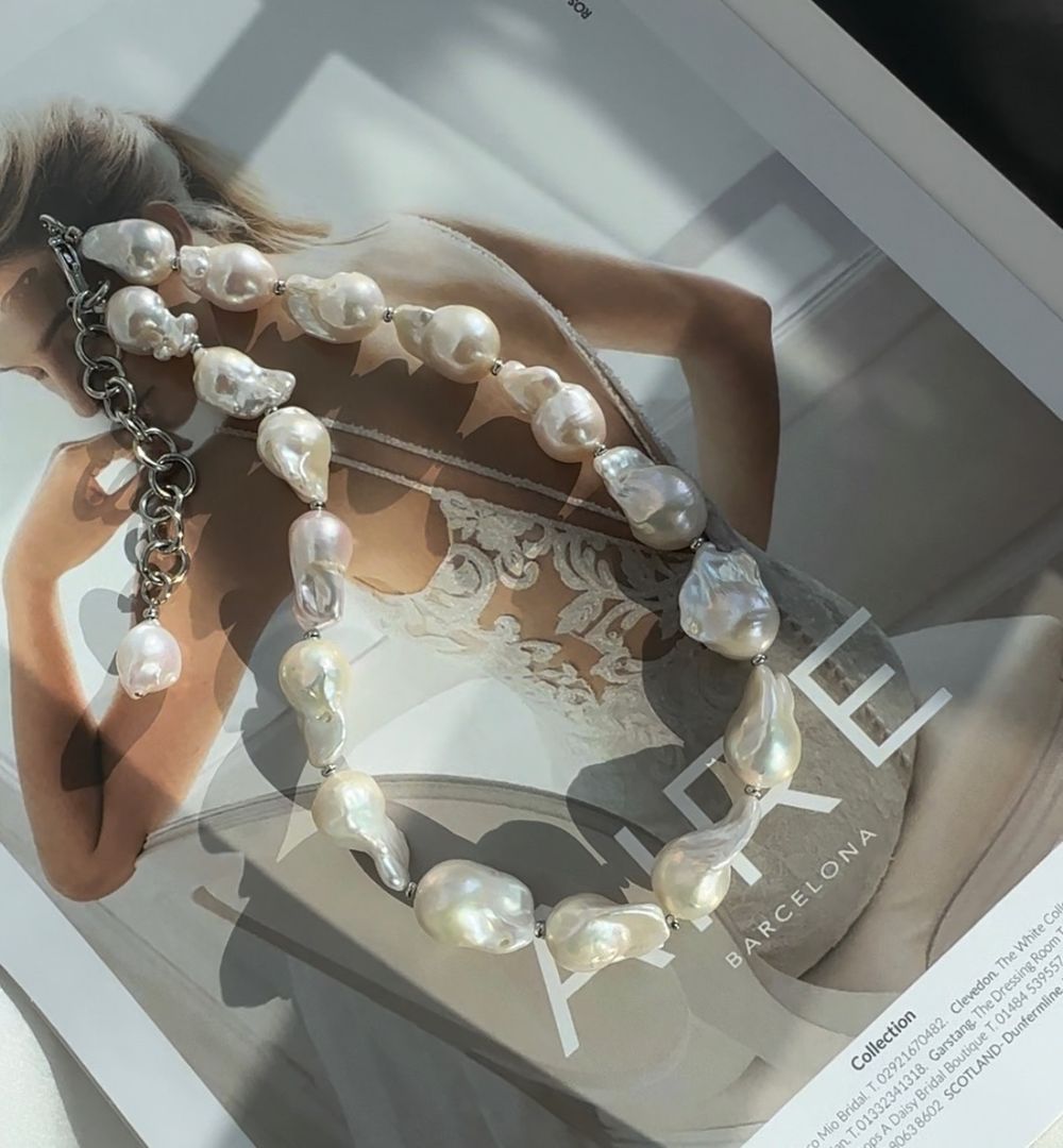 Роскошное колье из барочного жемчуга