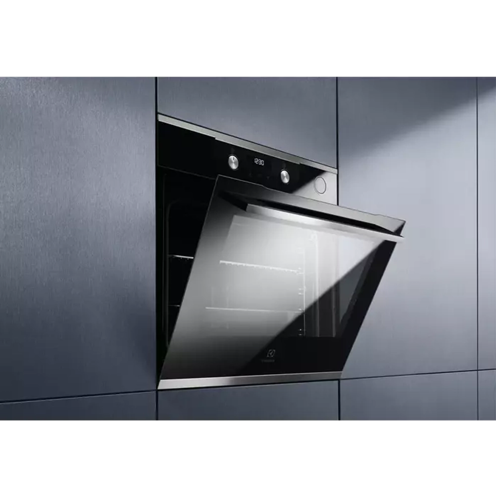 Встраиваемый электрический духовой шкаф Electrolux OKC6P51X