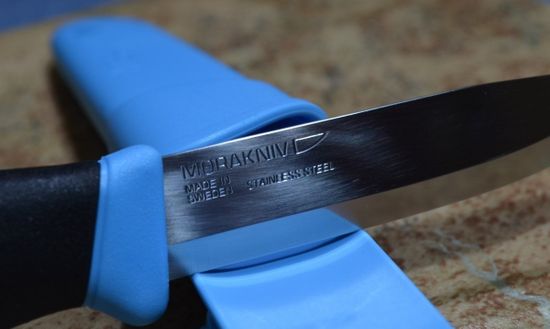 Нож Morakniv Companion Blue, нержавеющая сталь, цвет голубой 12159