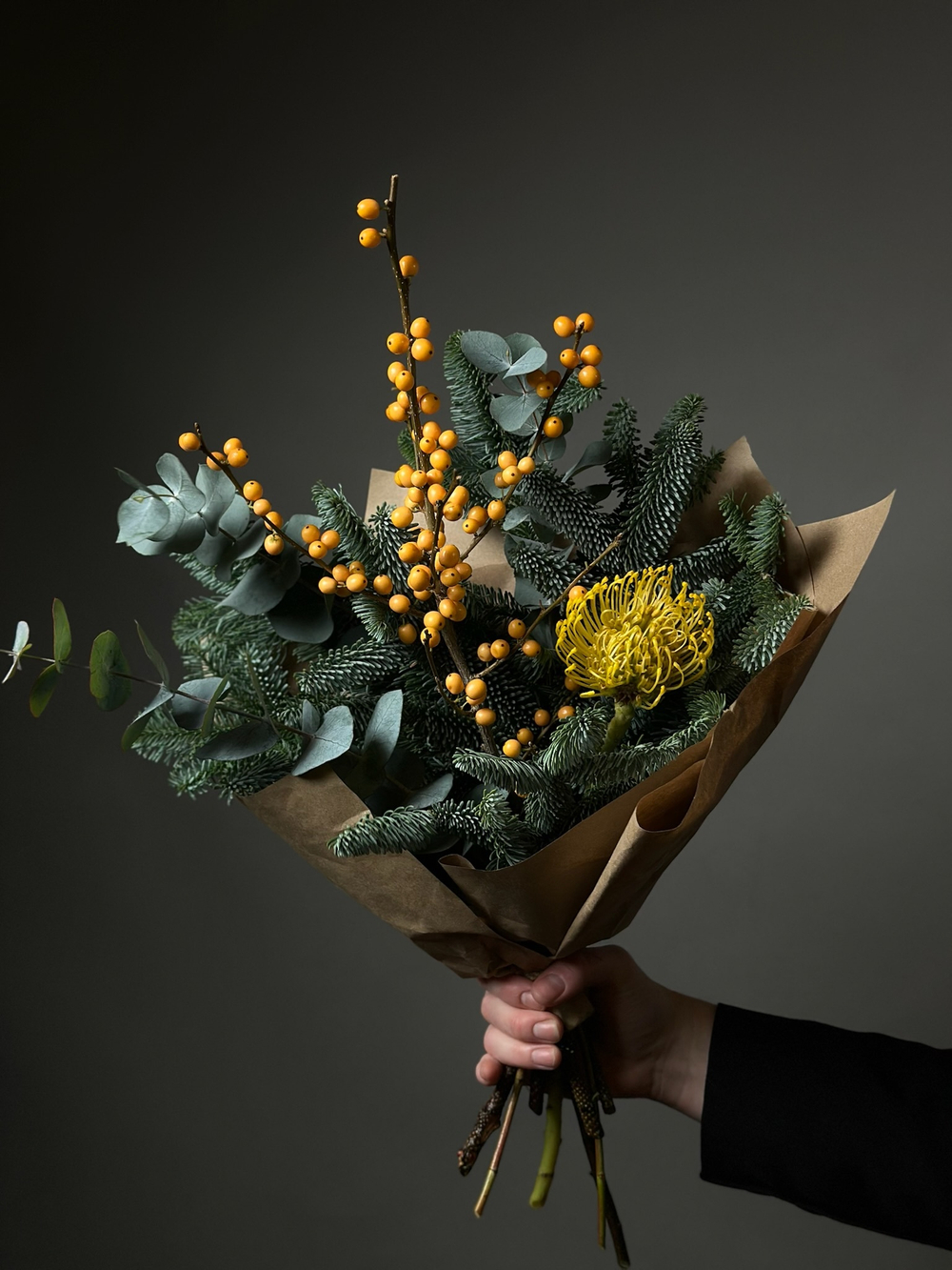 Хвоя в букете «Зимний букет из леса»