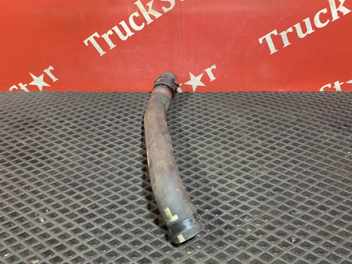 Патрубок системы охлаждения