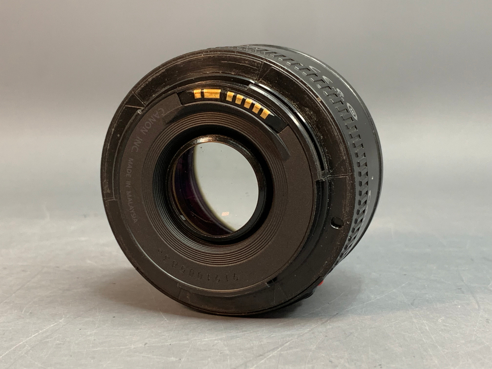 Canon 50 mm 1.8 II, внутри пыль