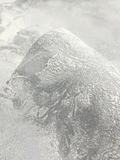 Обои флизелиновые, штукатурка бело-серая перламутровая, метровые, для гостиной, Мальдивы (VILIA, 1796-21)