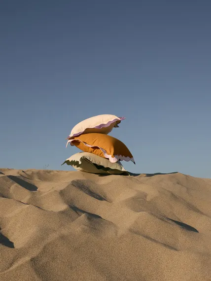 Чехол на подушку с контрастным кантом розового цвета из коллекции trendy ruffles, 40х40 см