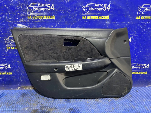 Обшивка двери TOYOTA CAMRY GRACIA 1996-2001