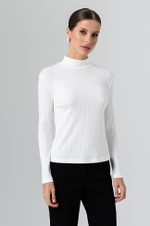 23168 Водолазка женская (молочный)