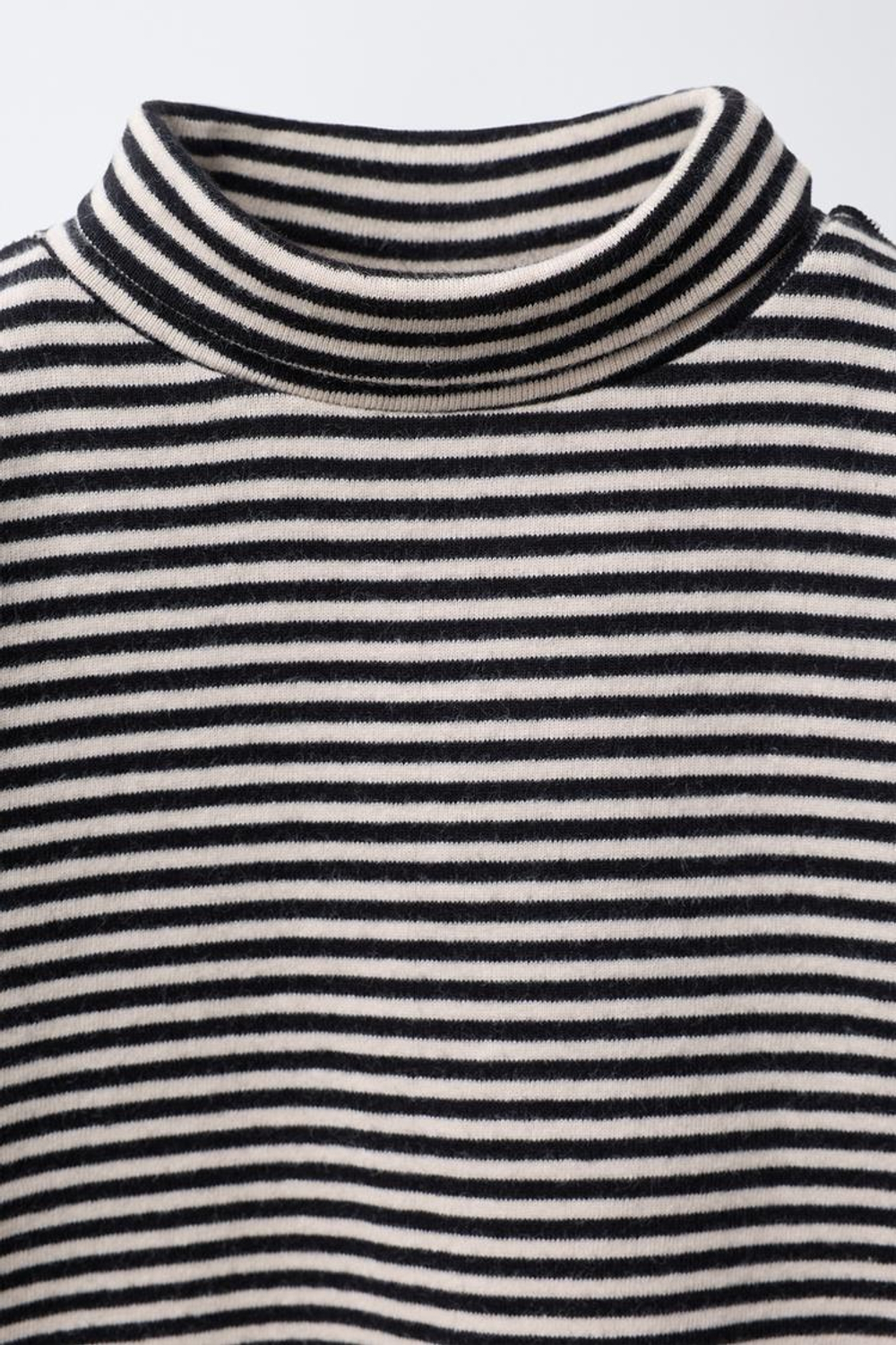 ZARA ТОП С ВОРОТНИКОМ-СТОЙКОЙ, ЧЕРНЫЙ/БЕЛЫЙ