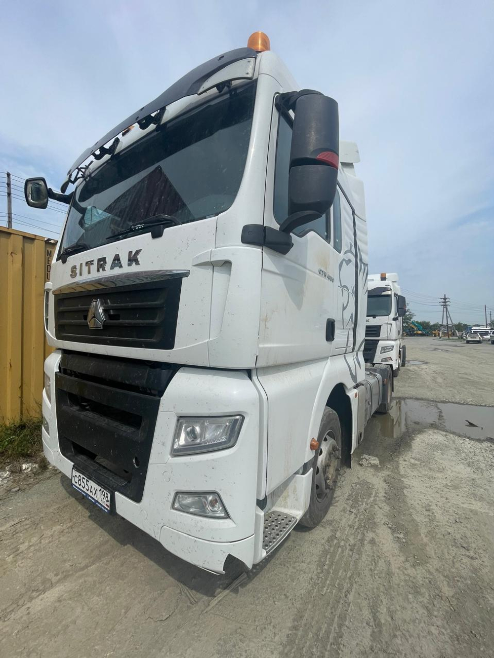 SITRAK C7H 4x2 Седельный тягач ZZ4186V361HE (Дизельный, 10,5 л, 441 л.с., АT)