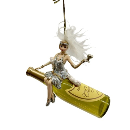 Девушка на шампанском