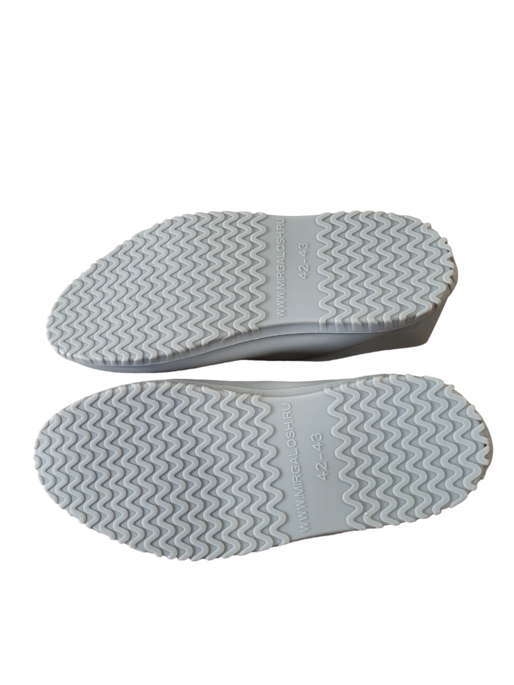 Галоши закрытые светло-серые