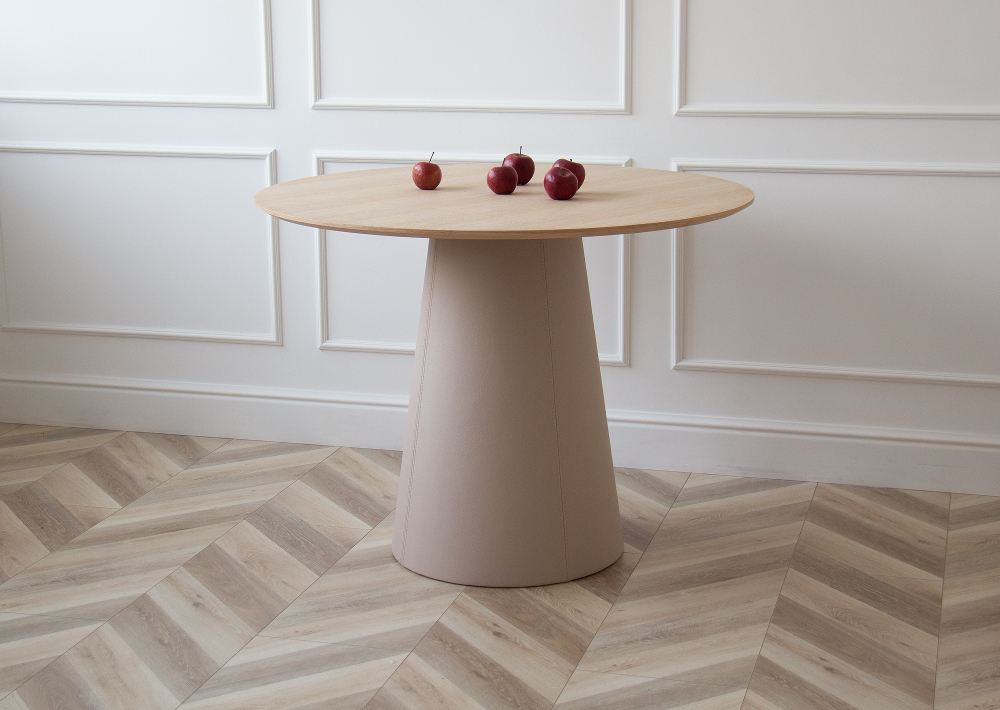 Стол обеденный Lagom D 100 см (натуральный дуб / бежевый, кожа)