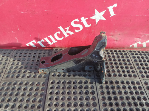 Кронштейн торсиона кабины правый 2019г