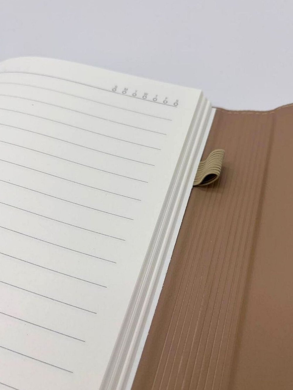 Блокнот А5 конвертом 96 л  в линейку песочно-желтый (30579-3)