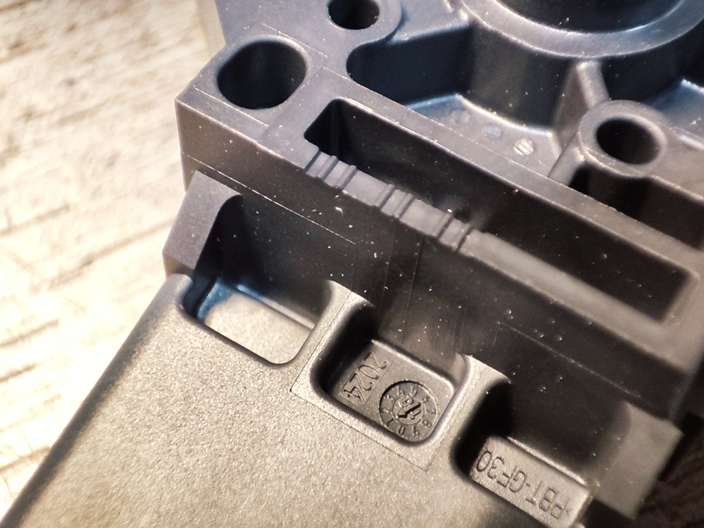 Датчик абсолютного давления воздуха во впускном коллекторе  0281002976 Bosch