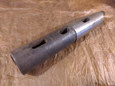 Втулка переходная для крепления инструмента с коническим хвостовиком с пазом удлиненная КМ6/КМ5 ГОСТ 13599-78