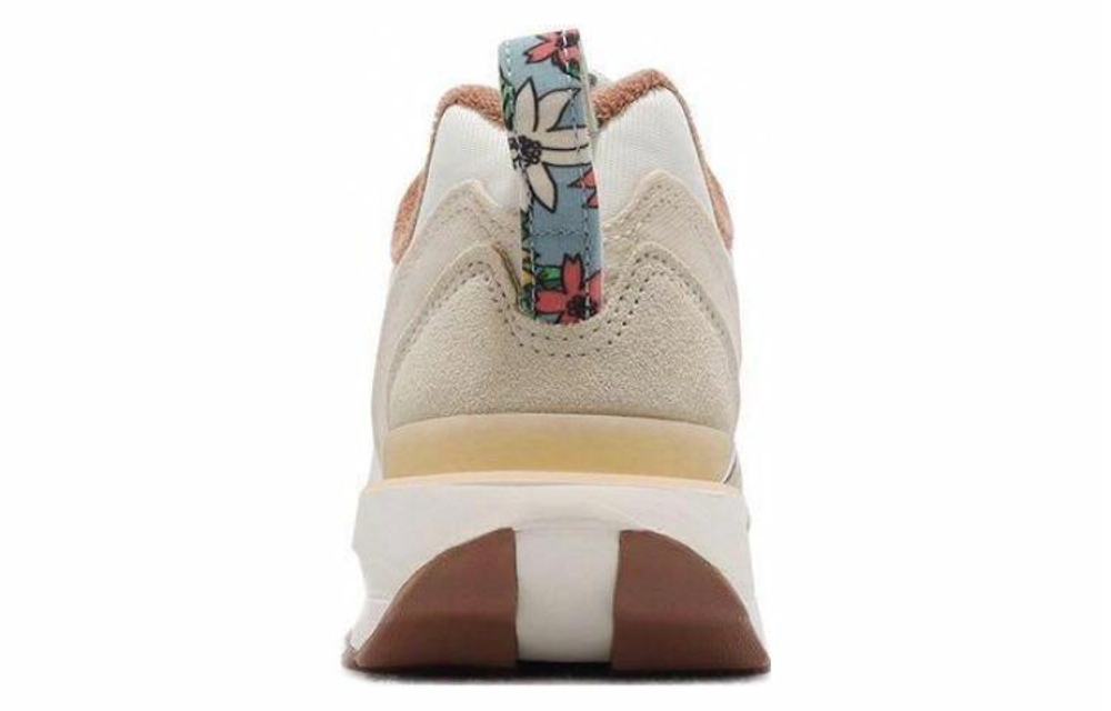 Кроссовки Nike Air Max Dawn (Женская размерная сетка)