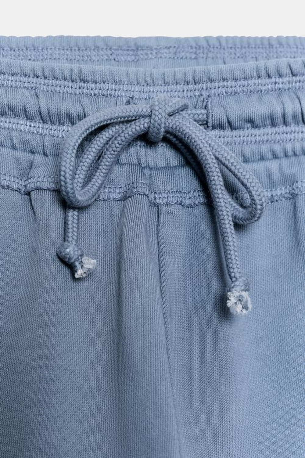 ZARA ШОРТЫ НА ШНУРКАХ С ЭФФЕКТОМ ПОТЕРТОСТИ, ЯРКО-СИНИЙ