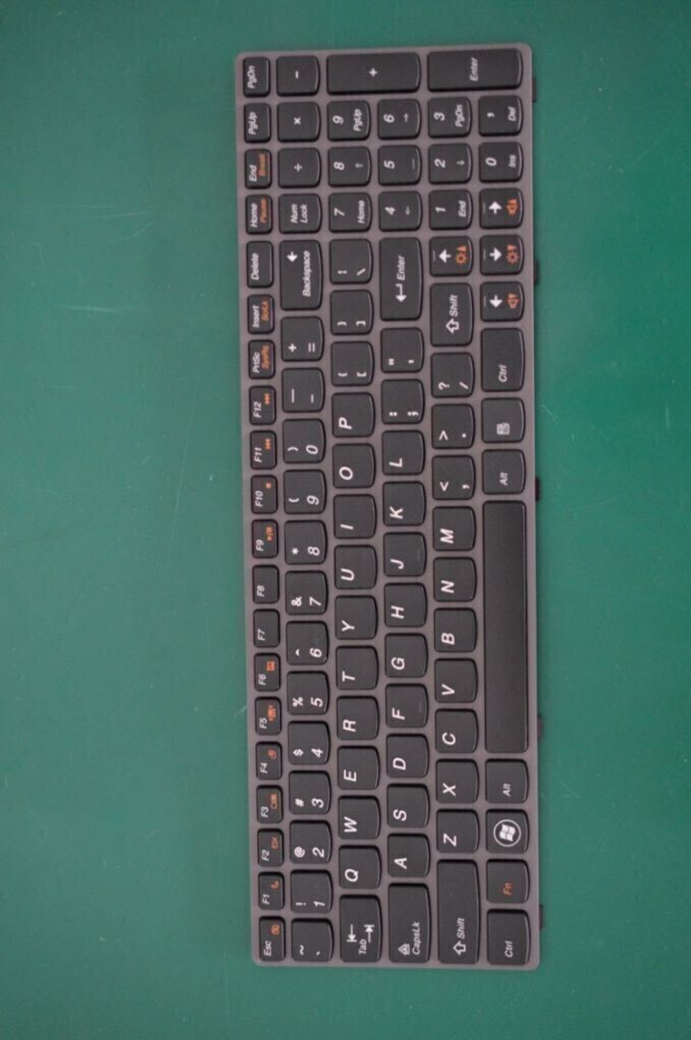 Клавиатура для ноутбука Lenovo Z580/Z585/P580/P585/N580N581N585 раскладка - английская, без подсветки, черная (25202446), оригинал