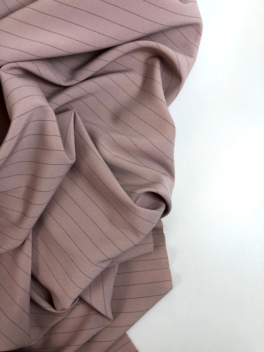 Костюмная принт полоска, пудра/черный VERSACE