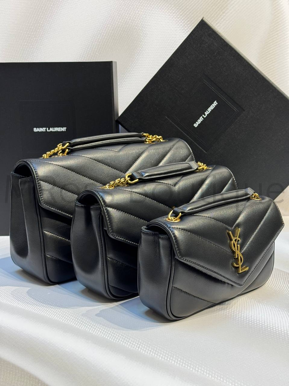 Женская сумка Yves Saint Laurent Small Loulou Matelasse черного цвета средняя