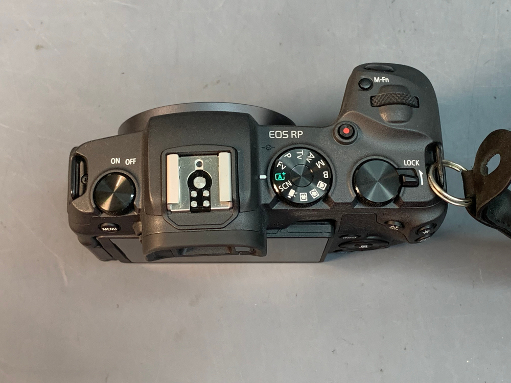 Canon EOS RP 3.200 кадров
