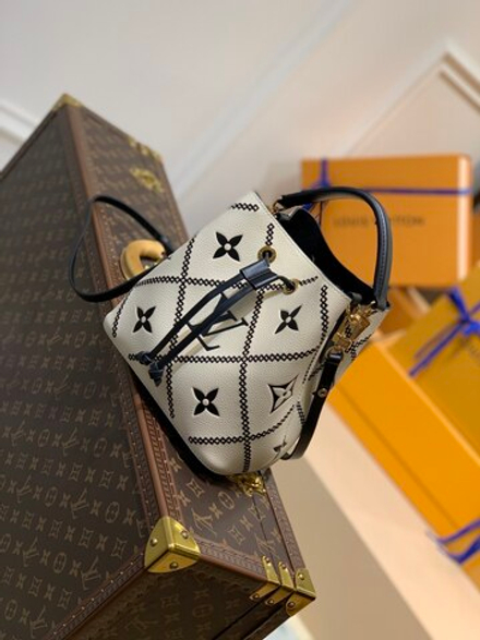 Louis Vuitton NeoNoe BB