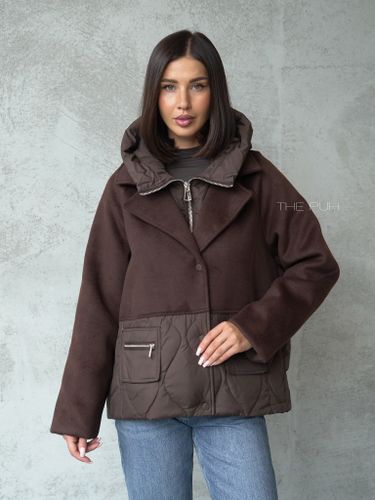 Шоколадная комбинированная куртка с манишкой