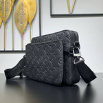 Сумка через плечо/мессенджер Louis Vuitton Trio
